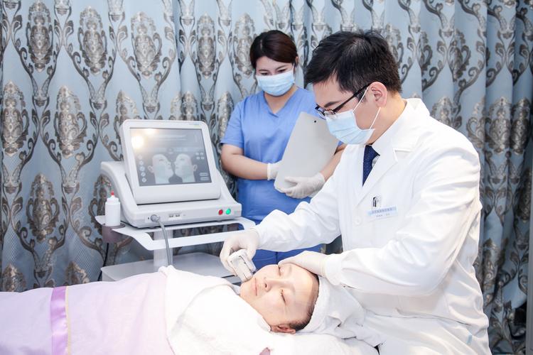 美容院做斑去去掉一层皮可以吗